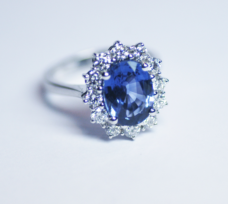 Anello con Zaffiro Naturale di 5 carati-2