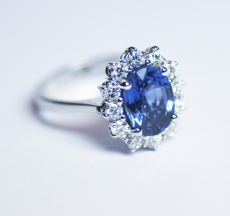 Anello con Zaffiro Naturale di 5 carati-3
