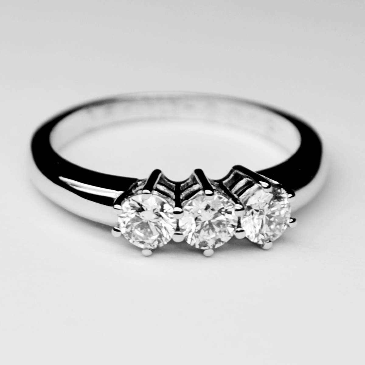 Anello trilogy 0,66 carati (F-VS1)