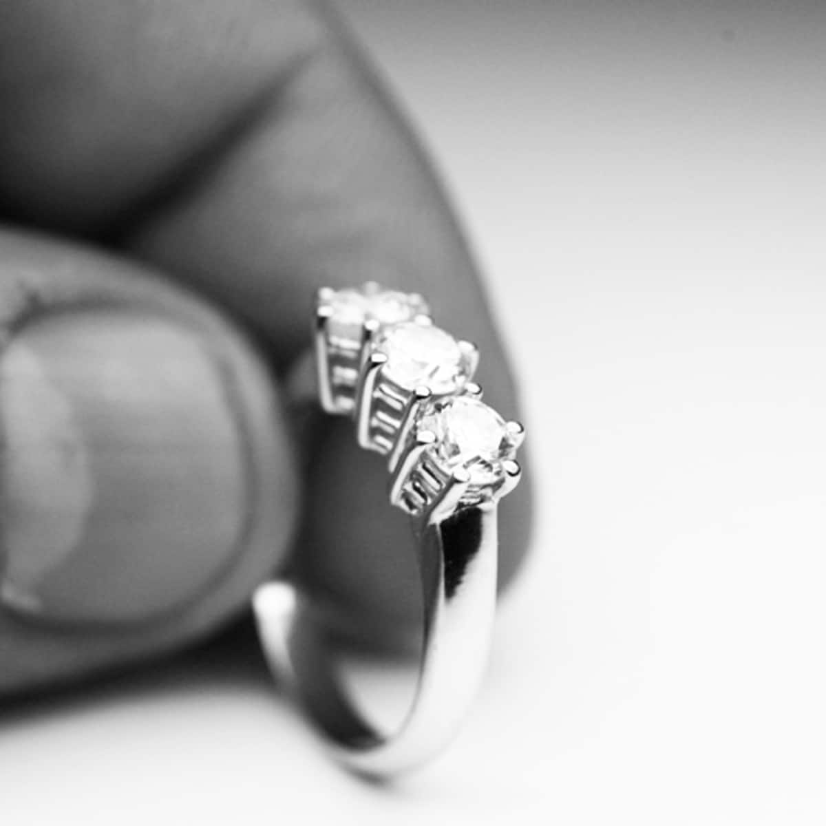 Trilogy da 1,20 carati modello classico (F-VS1) GIA