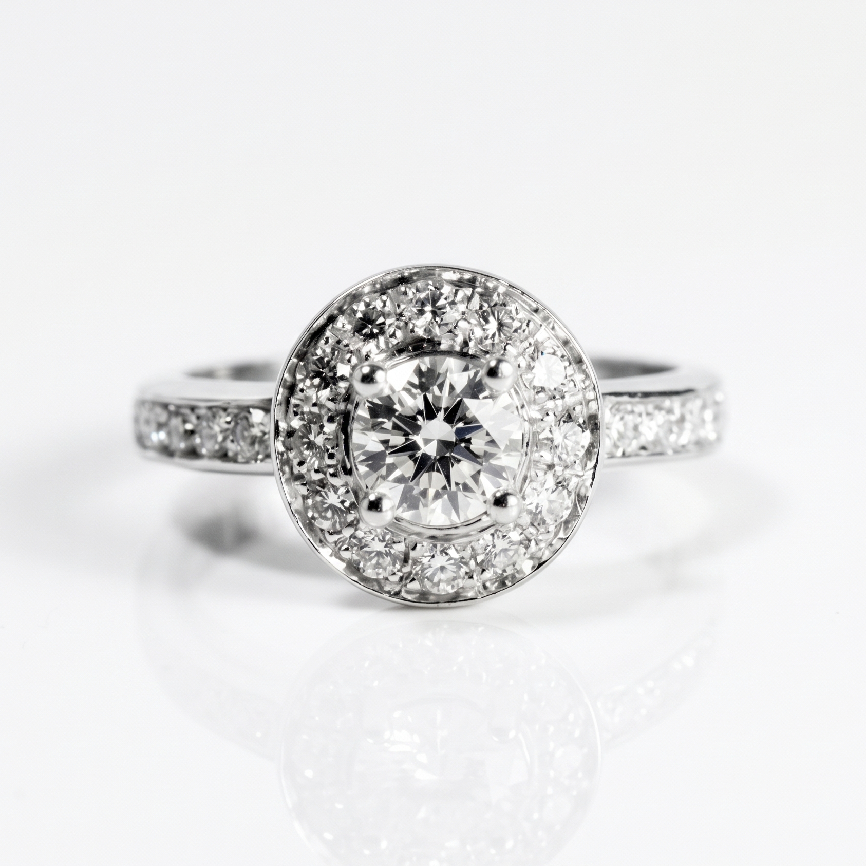 solitario-con-pave-di-diamanti-1-65-carati-totali