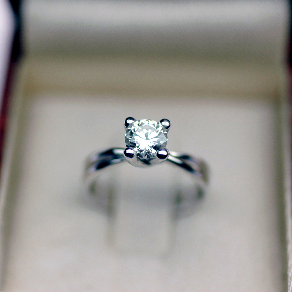 solitario-da-anniversario-con-diamante-di-0-80-carati-f-vs1-3