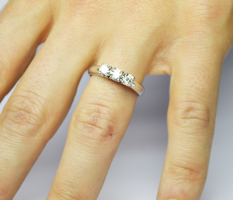 trilogy-diamanti-0-54-carati-colore-d-purezza-if-9