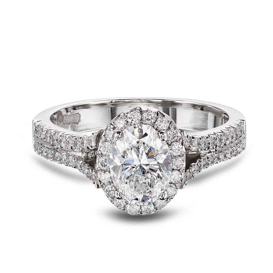 halo_con_diamante_ovale_di_platino