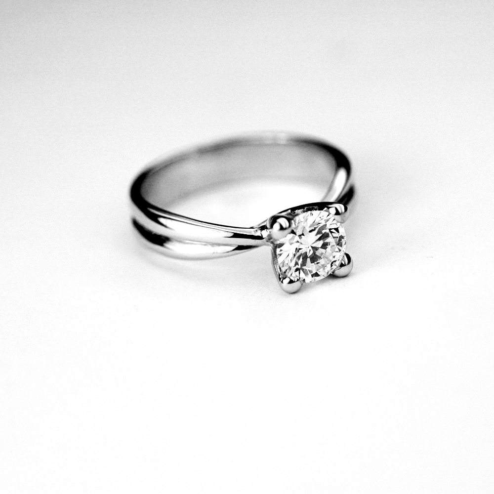 regalo-fidanzamento-diamante-1-carato-d-vvs1-certificato-gia