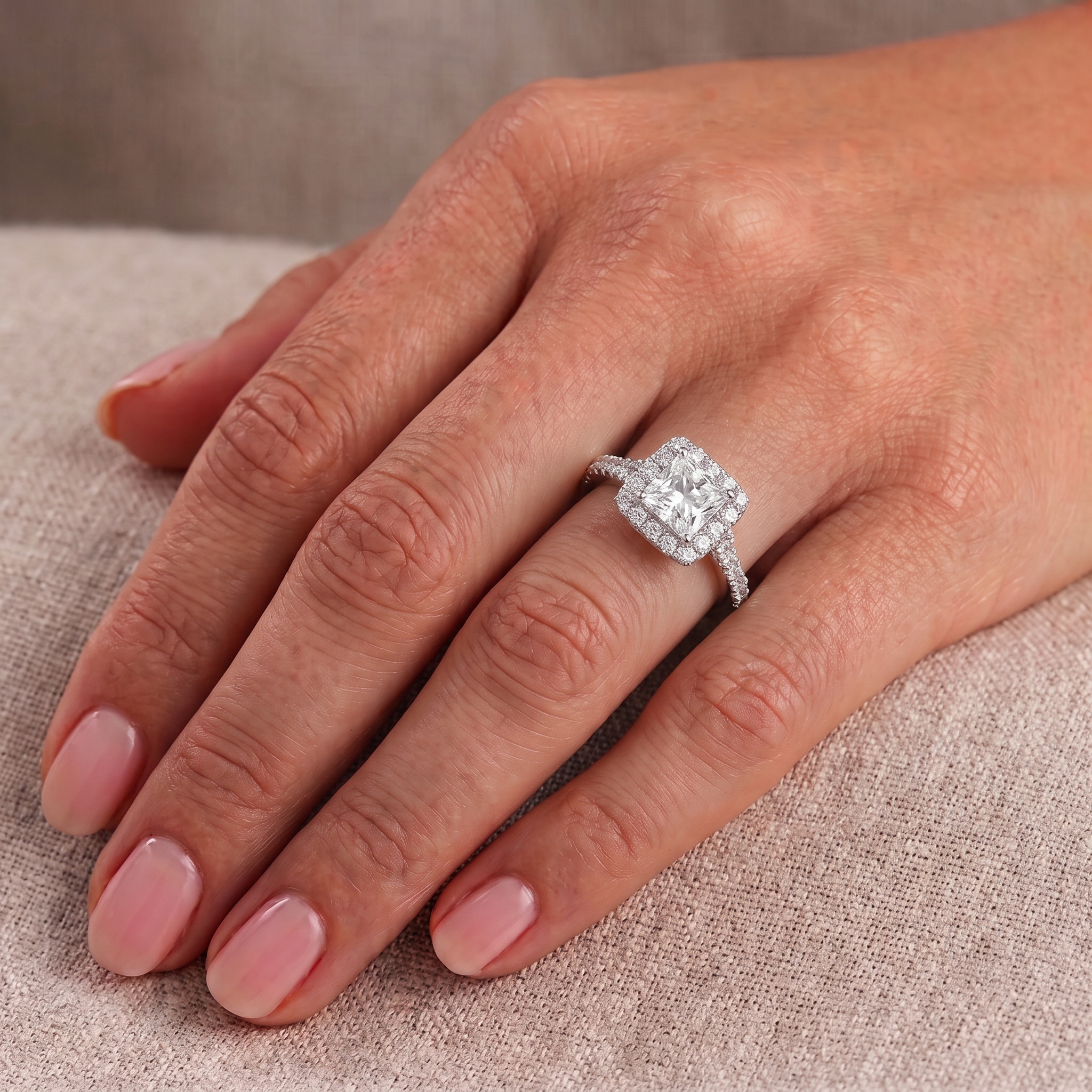 halo-princess-un-carato-gia-sulle-mani