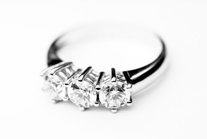Anello 3 Diamanti 1 Carato D-VS1 GIA