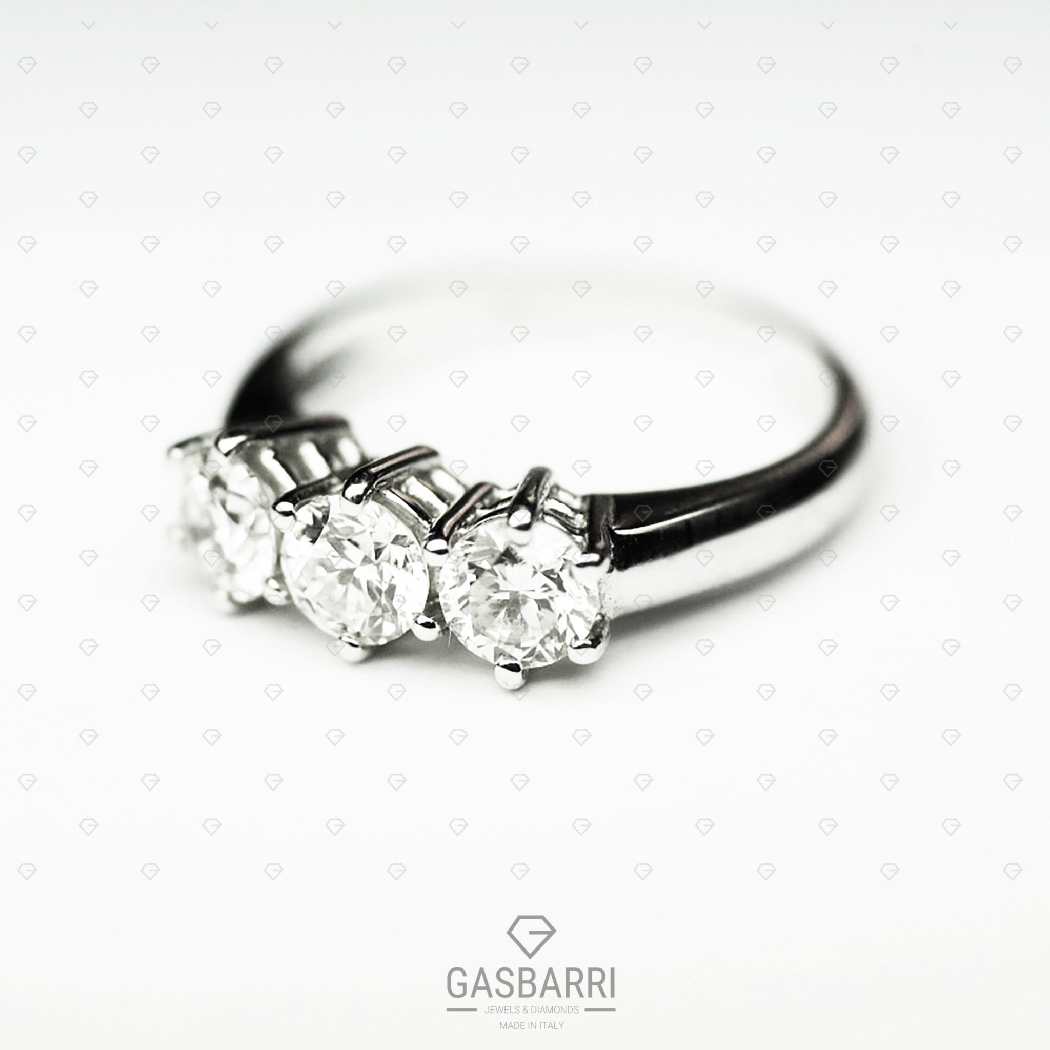 Anello-3-Diamanti-1-Carato-D-VS1