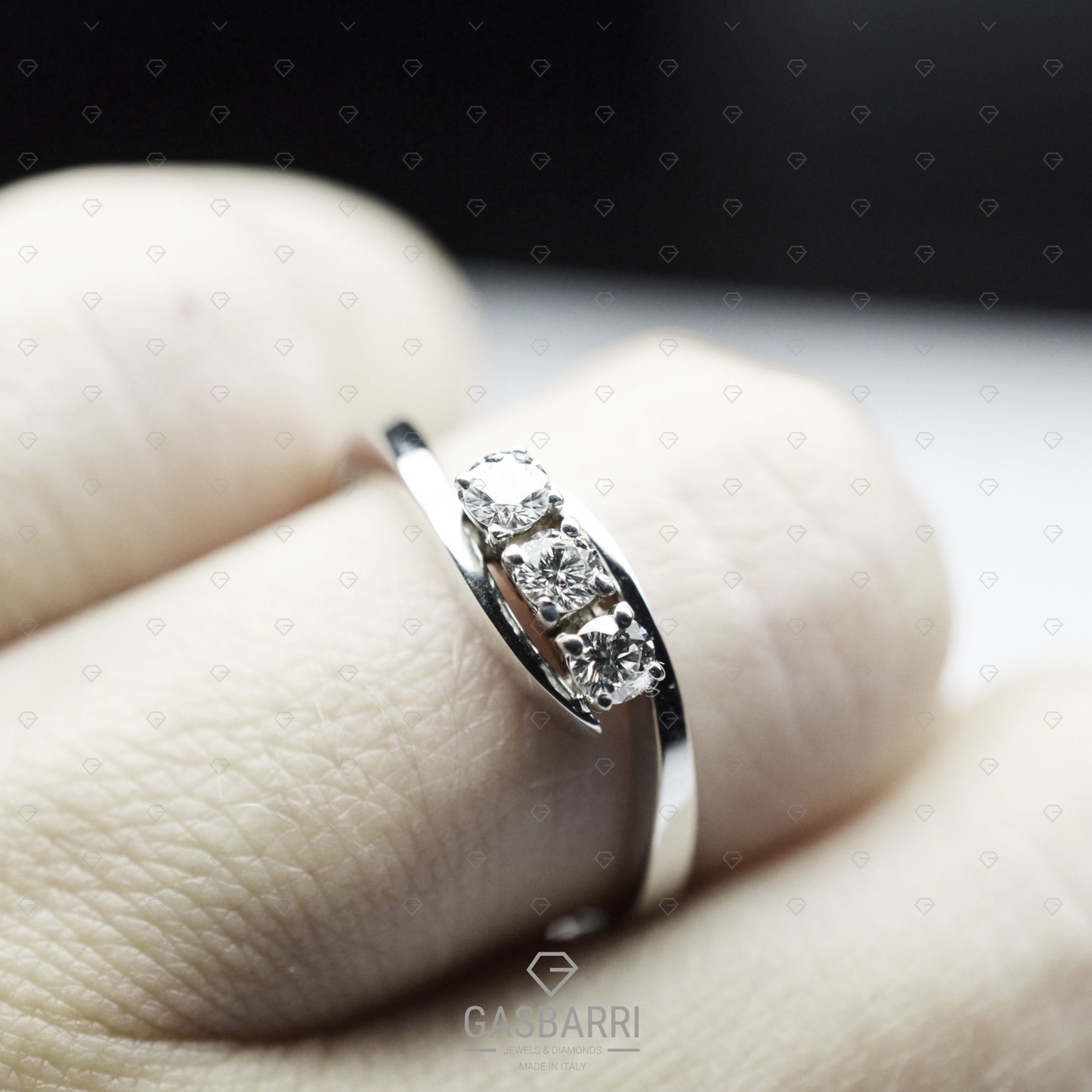 Anello-Abbraccio-Diamanti