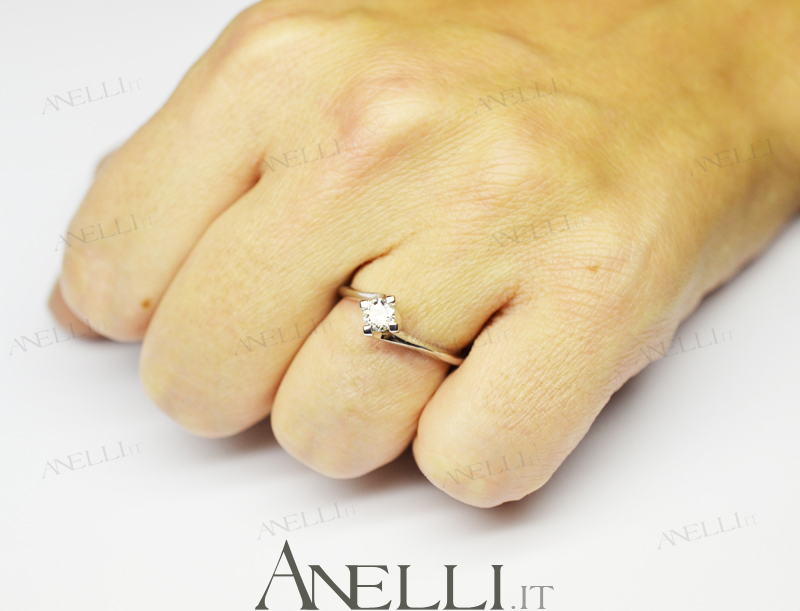 Anello Diamante 0.30 ct colore E purezza VVS1-8