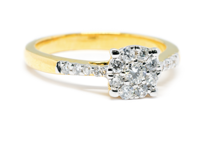 Anello-Fidanzamento-diamanti-oro-giallo