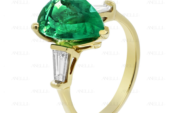 Anello-Smeraldo-Goccia-4-Carati