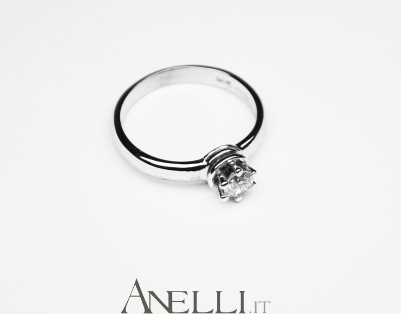 Anello Solitario 0,18 carati F-VVS1-4