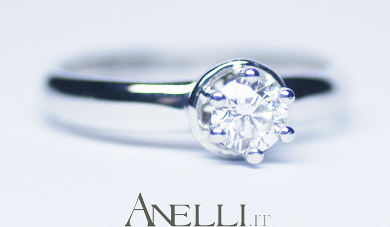 Anello Solitario 6 griffe 0,28 carati F-VVS13