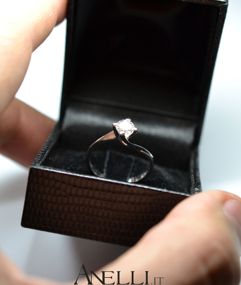 Anello Solitario Diamante 0,40 carati E-IF-14