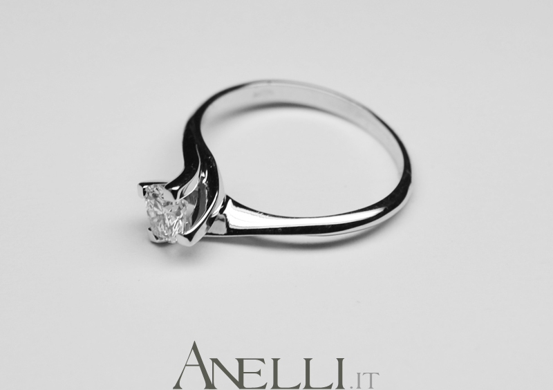 Anello Solitario Diamante 0,40 carati E-IF-4