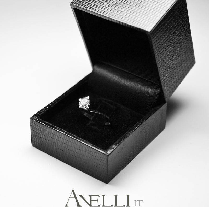 Anello Solitario Diamante 0,40 carati E-IF-9