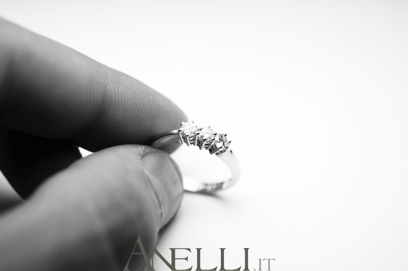 Anello-Trilogy-0-33-carati-Colore-F-Purezza-massima-8