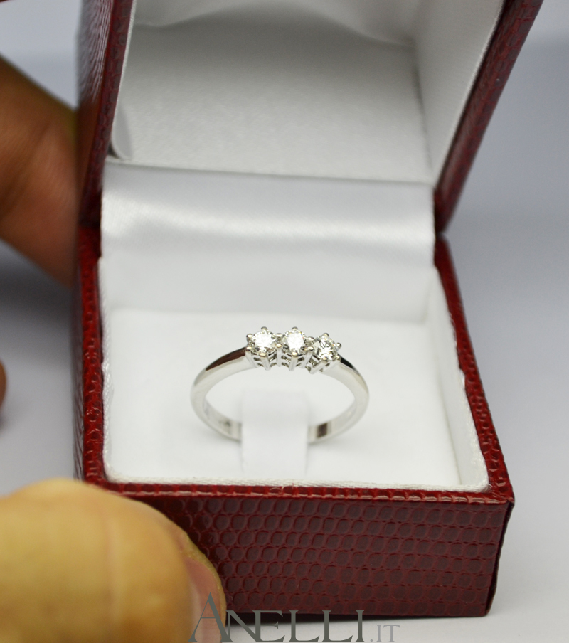Anello Trilogy 0,36 carati E-VVS1-5