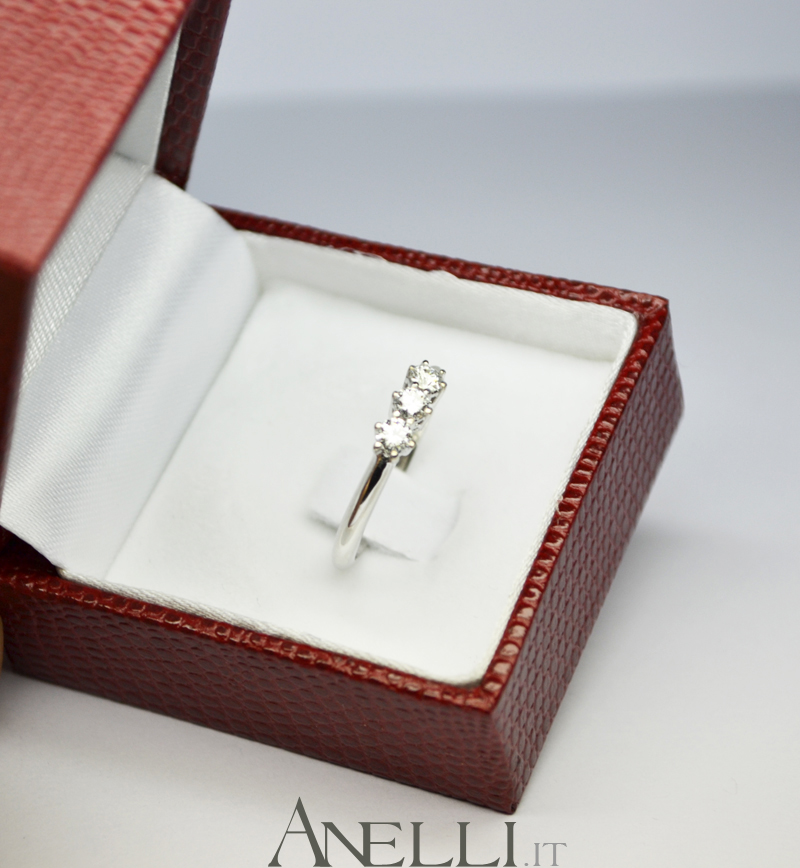 Anello Trilogy 0,36 carati E-VVS1-6