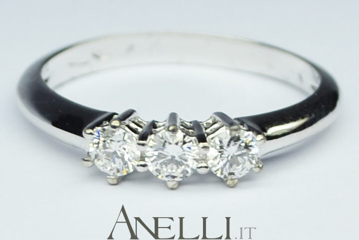 Anello Trilogy 0,36 carati E-VVS1