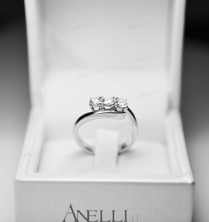 Anello Trilogy 0,60 carati E-VVS1-1