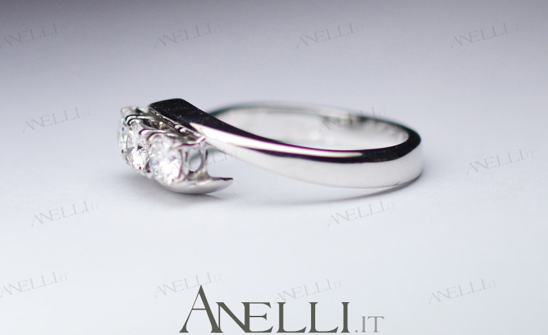 Anello Trilogy 0,60 carati E-VVS1-6