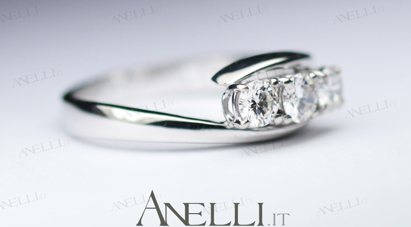 Anello Trilogy 0,60 carati E-VVS1-7