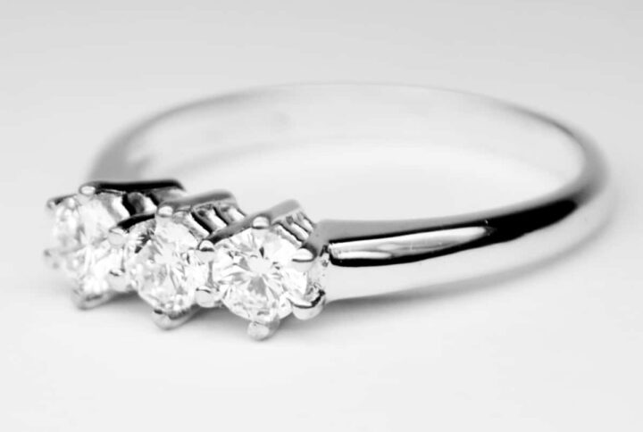 Anello Trilogy 0,75 ct colore E purezza VVS1 GIA
