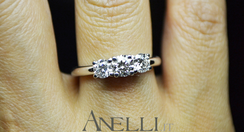 Anello Trilogy 0,85 carati colore F purezza IF-2