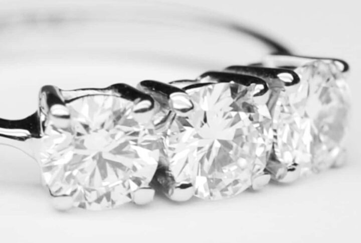 Anello Trilogy 1 Carato F-VS1 GIA