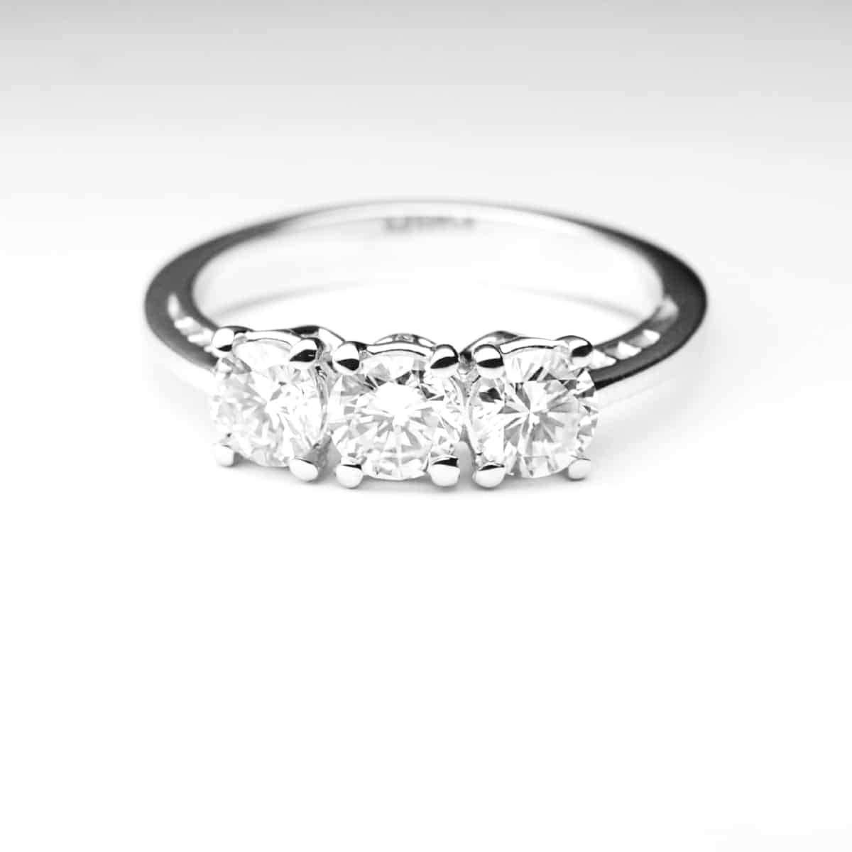 Anello Trilogy 1 Carato F-VS1 GIA