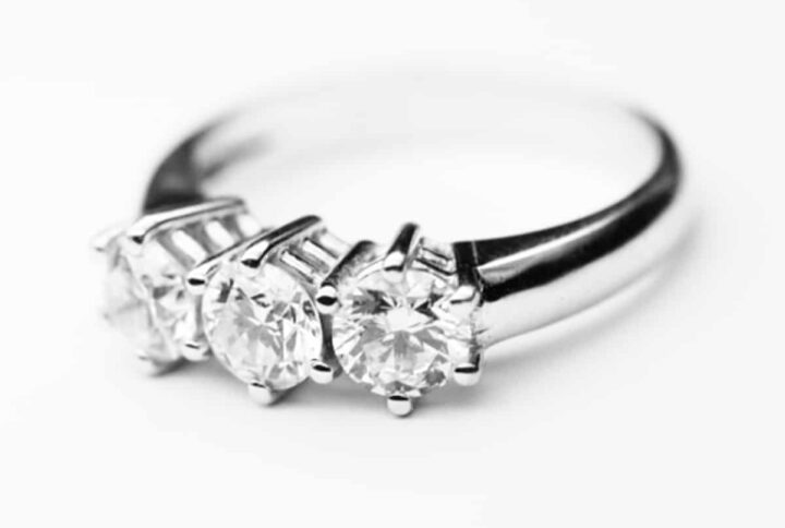 Anello Trilogy 1,35 carati (Colore F - Purezza VVS1)