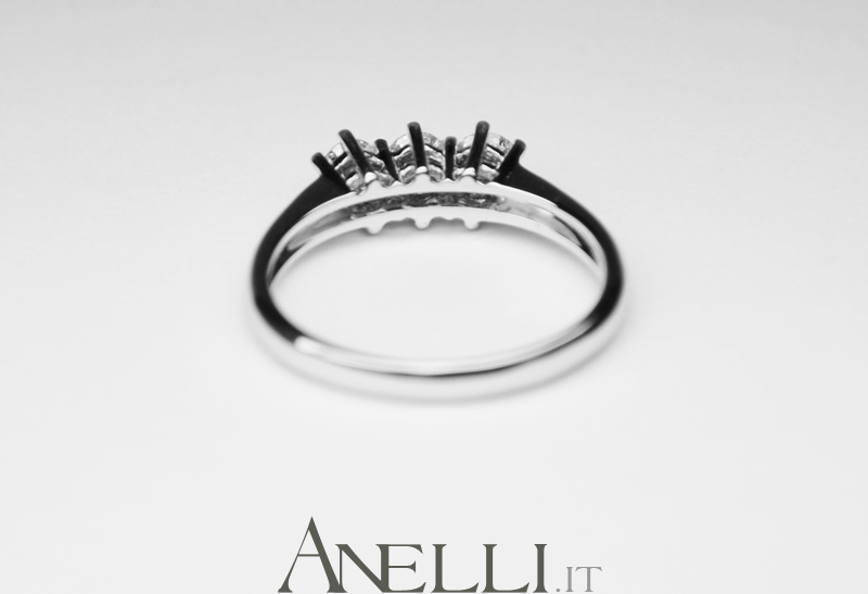 Anello Trilogy Classico 0,60 carati D-VVS1 9