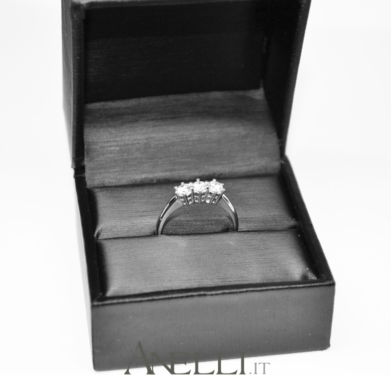 Anello Trilogy Diamanti 0,60 carati E-VVS1 4