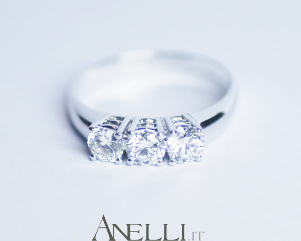 Anello Trilogy GIA America