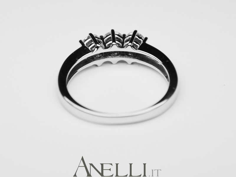 Anello Trilogy Mezzo carato F-VS1-2