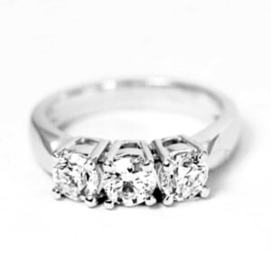 Anello Trilogy con 3 Diamanti naturali colore G purezza VS1 (un carato) GIA
