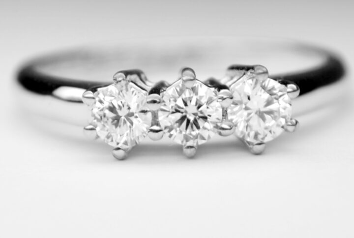 Anello Trilogy con Diamante 0,75 carati E-IF GIA