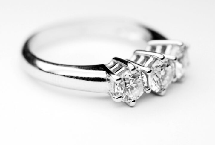Anello Trilogy con Diamanti 0,78 carati (G-VS1)