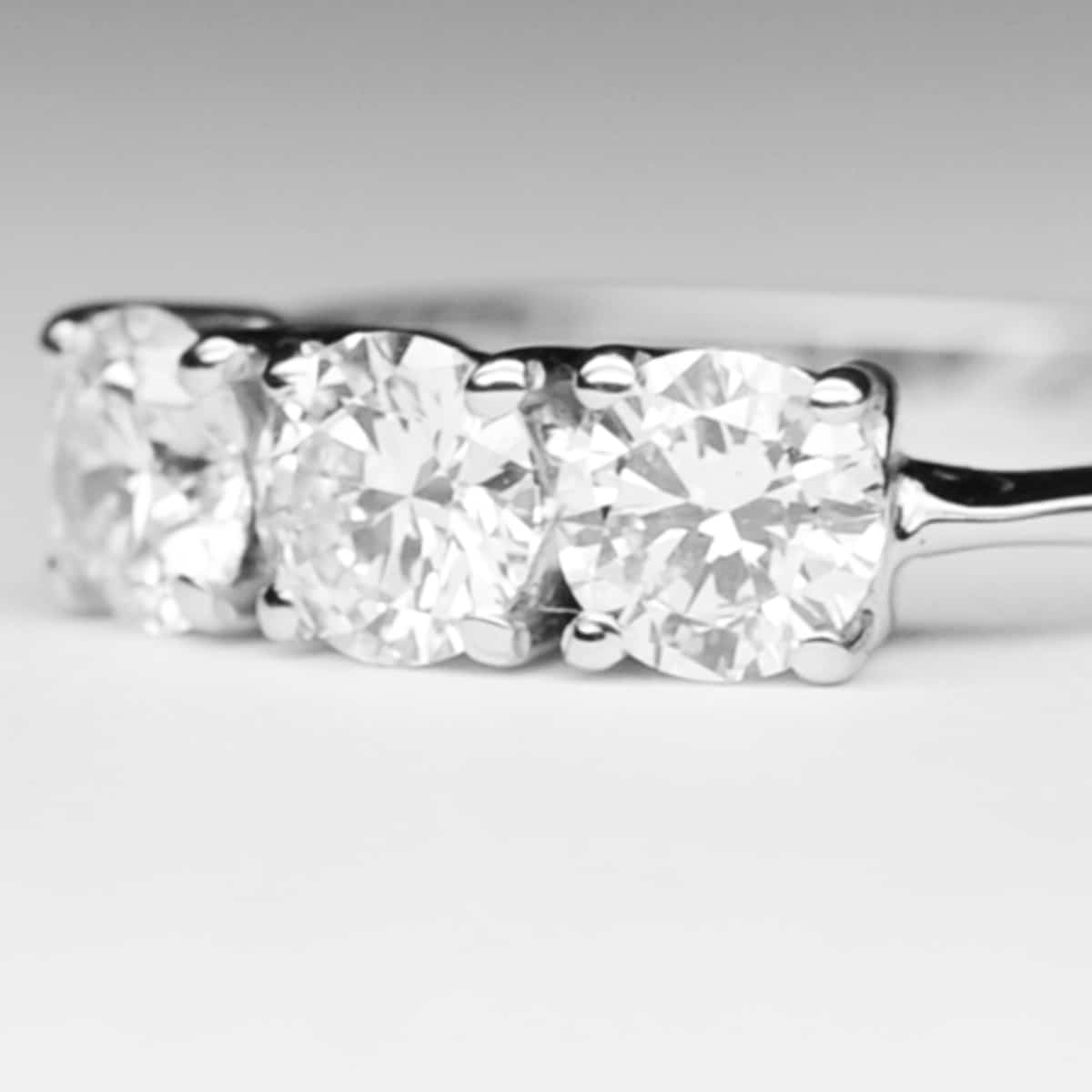 Anello Trilogy di 1 Carato E-VS1 GIA