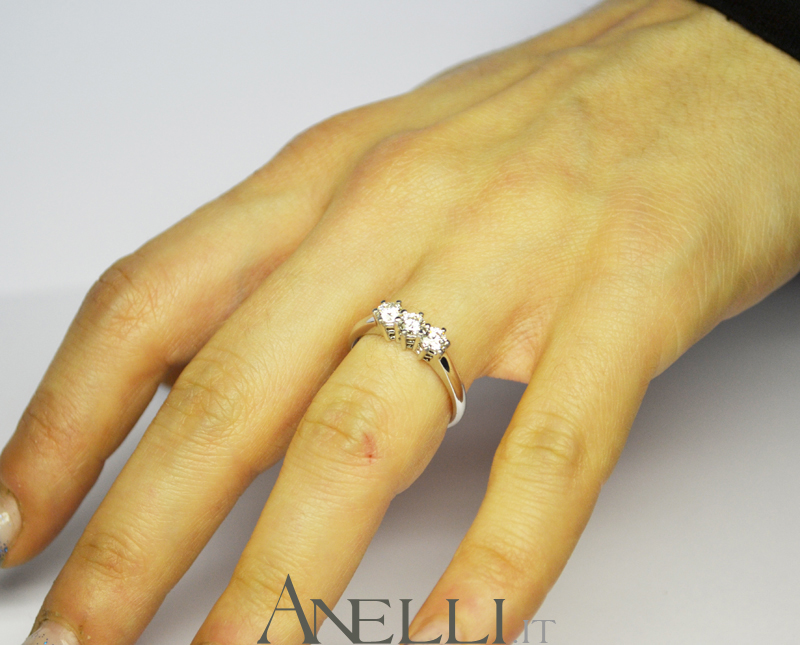 Anello Trilogy di Diamanti 0,60 ct E-IF1