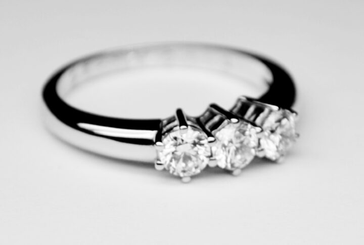 Anello con Diamanti Trilogy 0,50