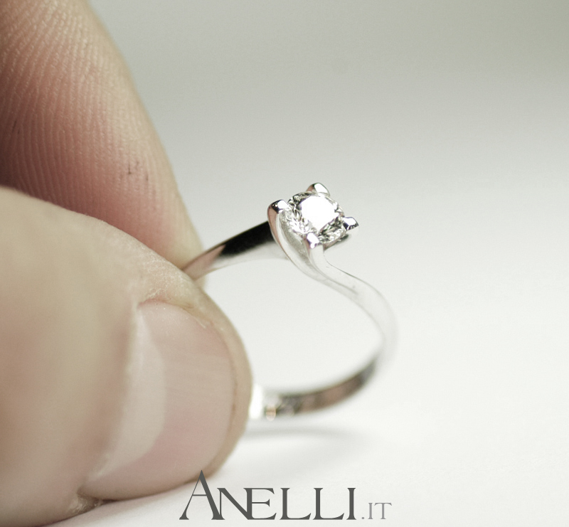 Anello-solitario-con-diamante-di-0-60-carati-F-VS1-3