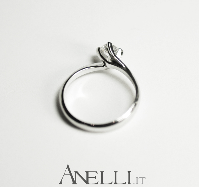 Anello-solitario-con-diamante-di-0-60-carati-F-VS1-4