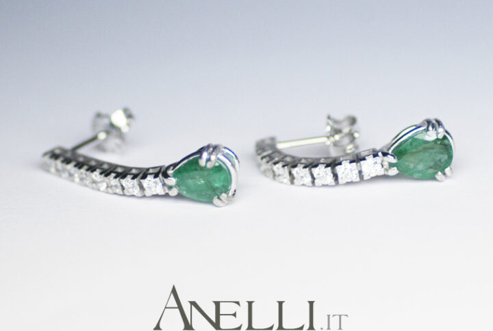 Orecchini Tennis con Smeraldi e Diamanti-3