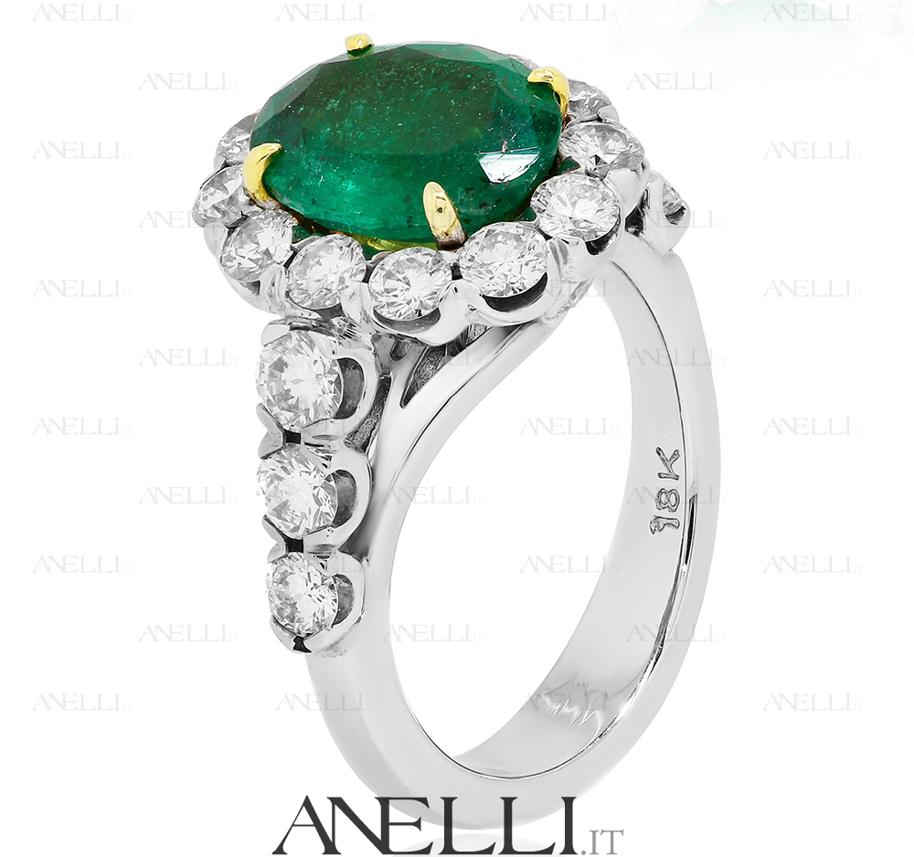 Ring,With,Colombian,Emerald,And,Diamonds,In,Gold,And,Silver