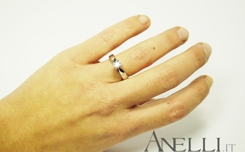 Solitario con Diamante 0,45 carati colore G purezza IF-5