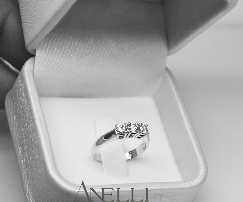 Trilogy con Diamanti F-IF (0,51 ct)-20
