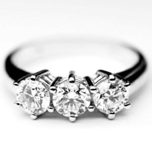 Trilogy da 1 carato con diamanti colore G purezza VS1 GIA